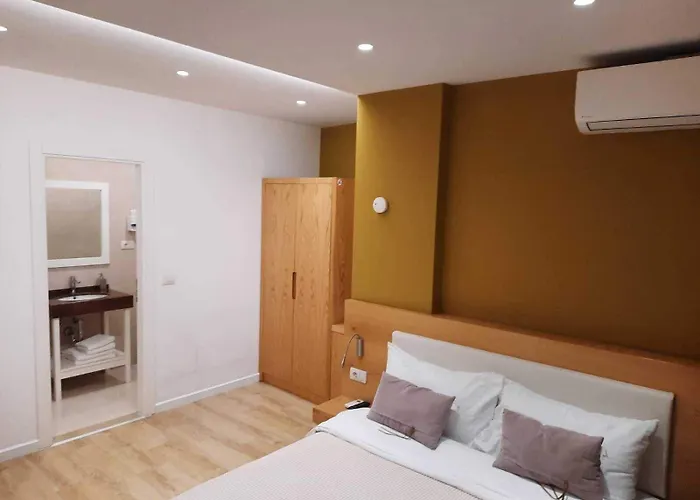 Elior Hotel 3*
