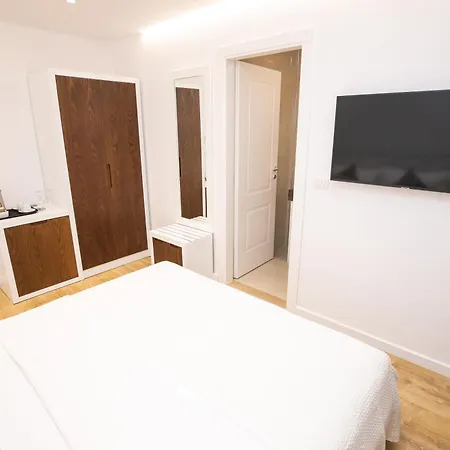 Elior 3* Tirana