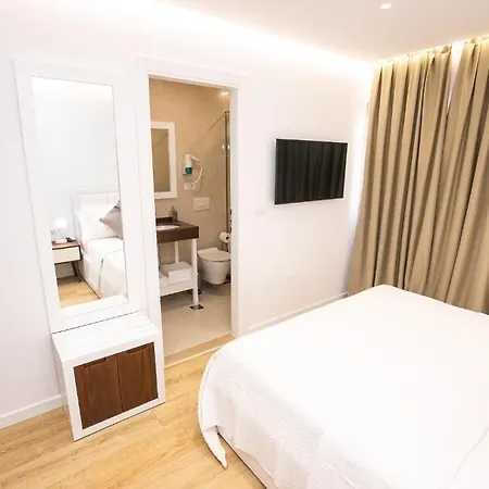 Elior Hotel 3*