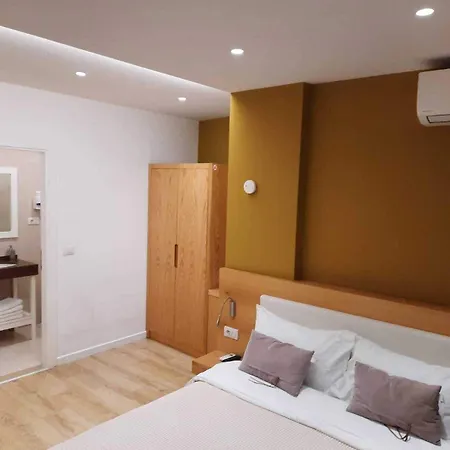 Elior Hotel 3*